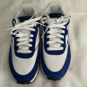 FILA
WOMENS RENNO SNEAKER